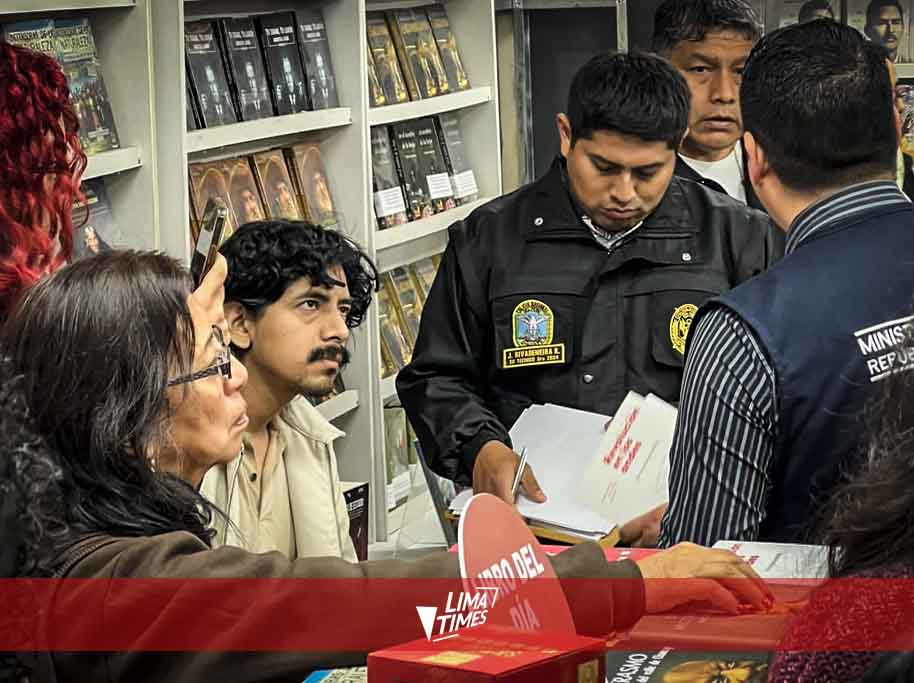 Editorial Achawata - FIL Lima - censura