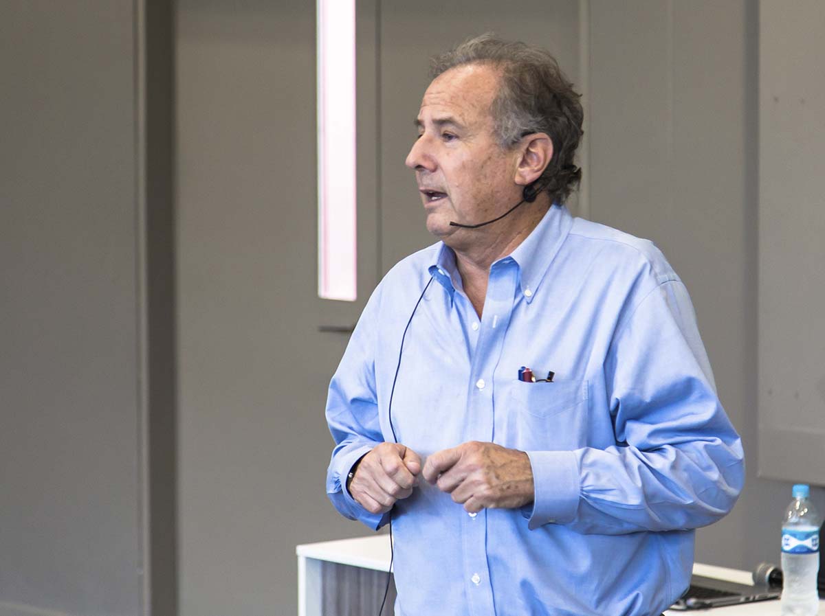 Alfredo Barnechea gana las internas y será el candidato presidencial de Acción Popular