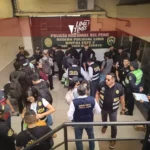 Fiscalía anticorrupción logra la detención preliminar de nueve policías por cobro de coimas a conductores en la carretera Central 2026