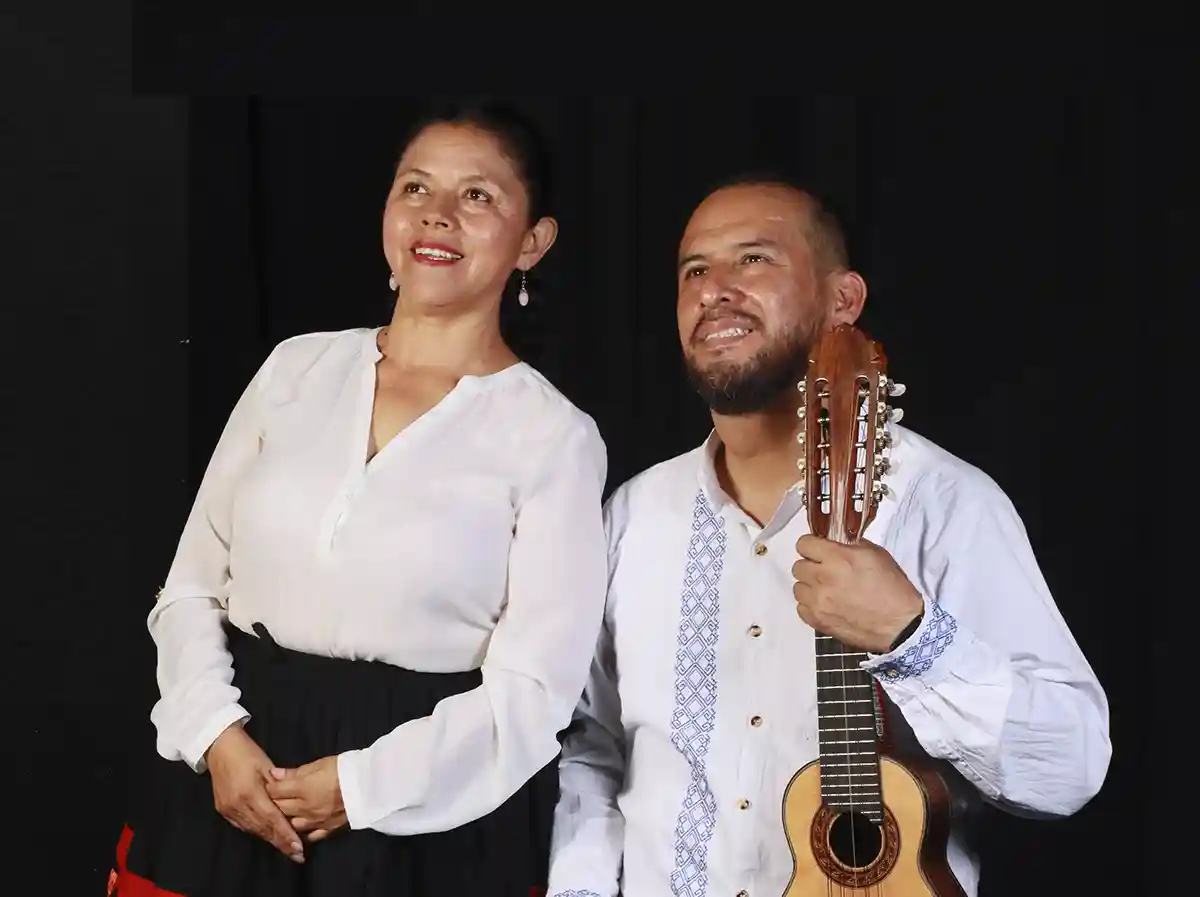 Eugenia Huamaní y Percy Rojas en nueva presentación narrativa y musical en Comas. (Foto: Difusión)