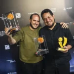 Ezequiel Salinas y Ramiro Sonzini, ganadores del Premio Javier Neves Mujica, por la película La noche está marchándose